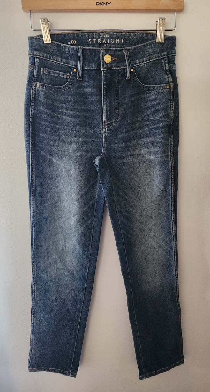 WHBM The Straight Crop High Rise Classic Stretch With Light Fading Denim Size 00